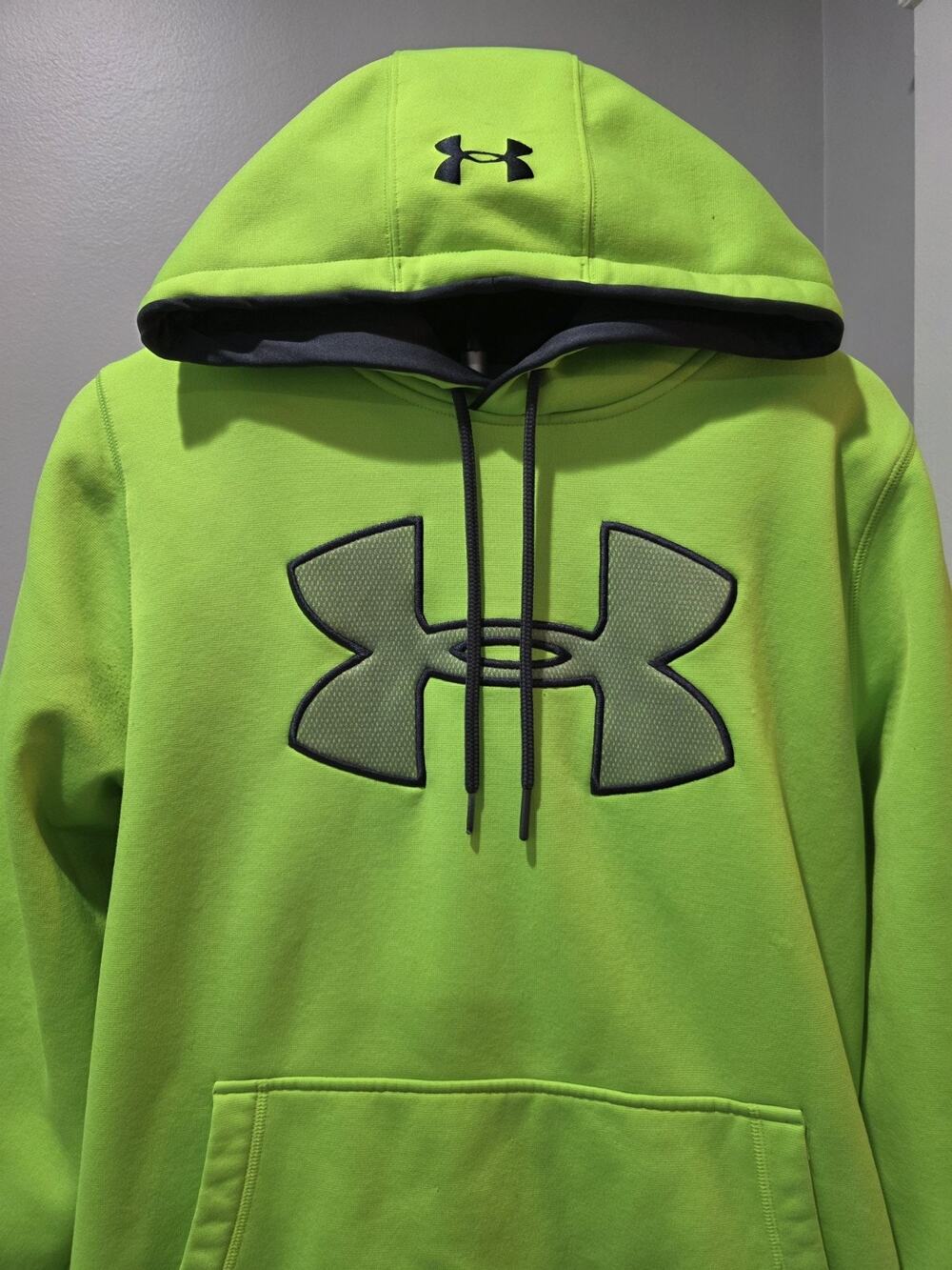 Under Armour Mens Medium Neon Green Hoodie Pullover Big Logo Sweatshirt Athletic